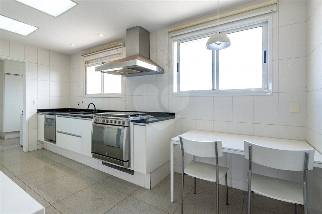 Apartamento à venda com 3 suítes em Brooklin, São Paulo, SP