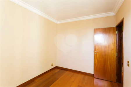 Apartamento à venda com 2 quartos, sendo 1 suíte, em Vila Olímpia, São Paulo, SP