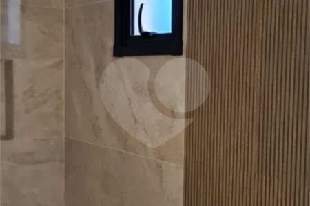 Sobrado à venda com 3 suítes em Vila São Geraldo, São Paulo, SP
