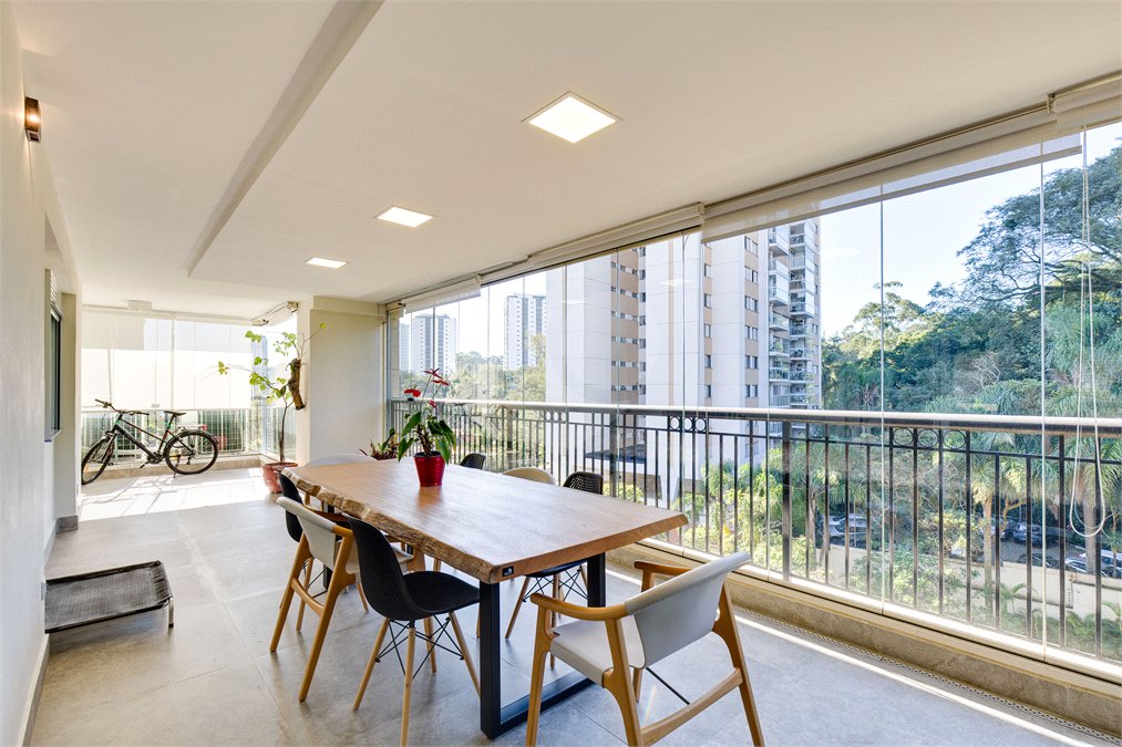 Apartamento à venda ou para alugar com 4 suítes em Alto da Boa Vista, São Paulo, SP