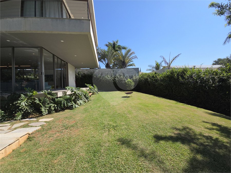 Casa à venda com 4 suítes no condomínio Fazenda Imperial, Sorocaba - SP