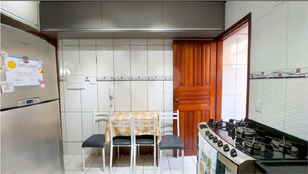 Casa à venda com 2 suítes no condomínio Residencial Sabará, São Paulo - SP