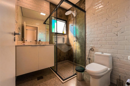 Casa à venda com 4 quartos, sendo 3 suítes,  no condomínio Vintage, Cotia - SP