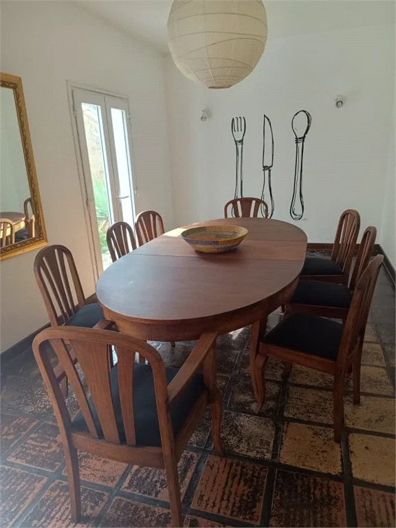 Casa à venda com 4 quartos, sendo 2 suítes, em Vila Inah, São Paulo, SP