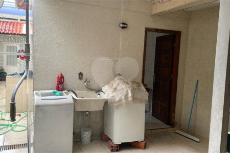 Sobrado à venda com 2 quartos, sendo 1 suíte,  em Ferreira, São Paulo, SP