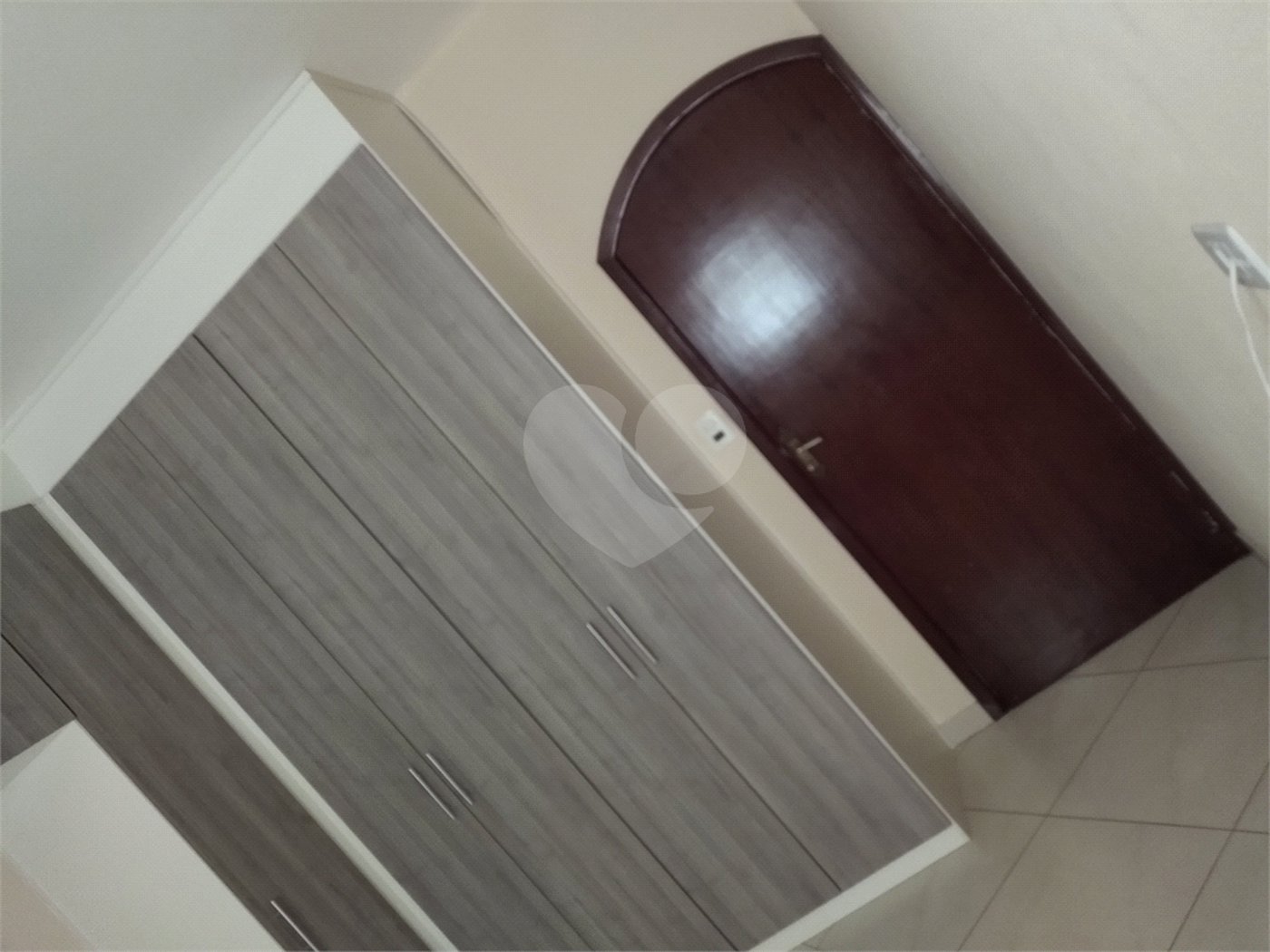 Sobrado à venda com 3 quartos, sendo 1 suíte,  em Residencial Rancho Grande, Itaquaquecetuba, SP