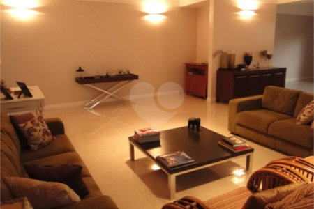 Casa à venda com 3 quartos, sendo 1 suíte, no condomínio Associação Amigos da Malota, Jundiaí - SP