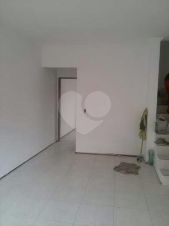 Sobrado à venda com 3 quartos, sendo 2 suítes, em Jardim Monte Kemel, São Paulo, SP