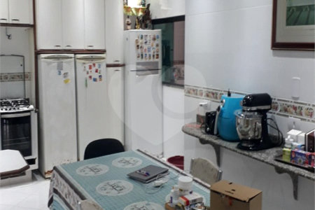 Sobrado à venda com 4 quartos, sendo 3 suítes, em Vila Mazzei, São Paulo, SP