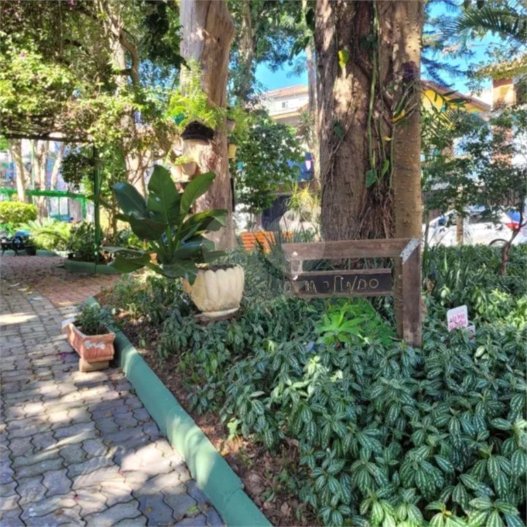 Sobrado à venda com 4 suítes em Jardim Olympia, São Paulo, SP