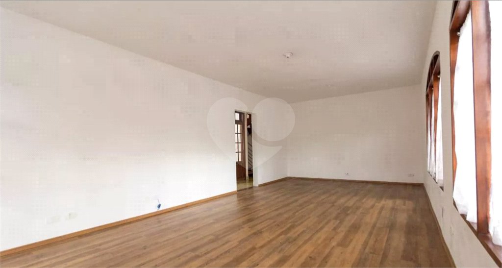 Casa à venda com 4 quartos, sendo 1 suíte, em Vila Tiradentes, São Paulo, SP