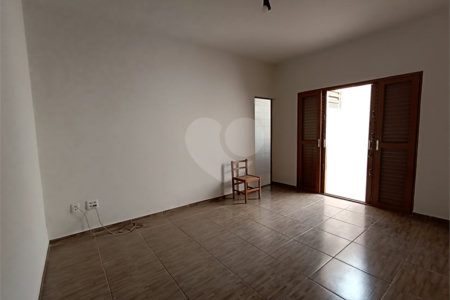 Casa à venda com 6 quartos, sendo 2 suítes, no Centro, Itapetininga, SP