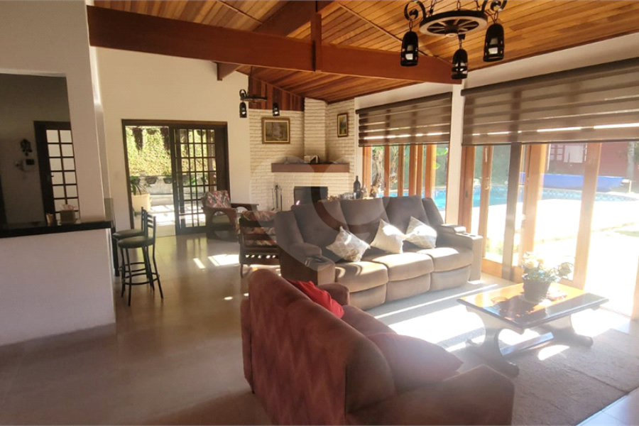 Casa à venda com 3 quartos, sendo 2 suítes,  em Mantiqueira, Mairiporã, SP