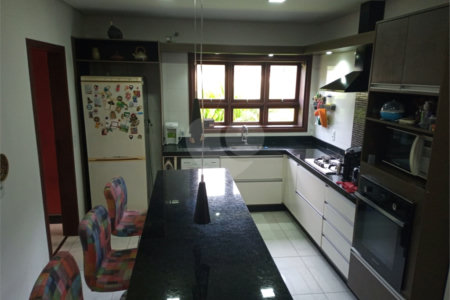 Casa à venda ou para alugar com 3 quartos, sendo 1 suíte, no condomínio Recanto Florido, Vinhedo - SP