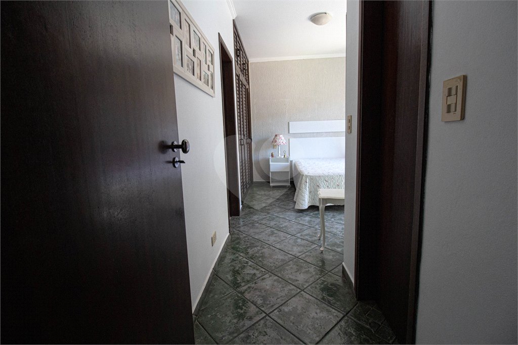 Casa à venda com 1 quarto, sendo 3 suítes, em Esplanada Mendes Moraes, São Roque, SP