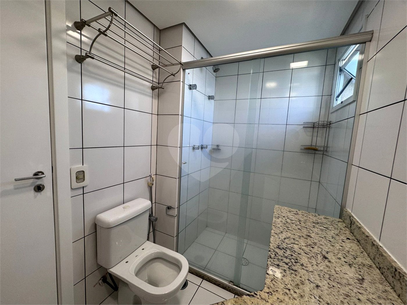 Apartamento para alugar com 3 quartos, sendo 1 suíte,  em Pinheiros, São Paulo, SP