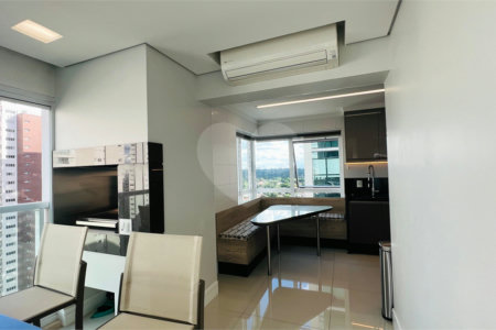 Apartamento à venda com 3 suítes em Campo Belo, São Paulo, SP