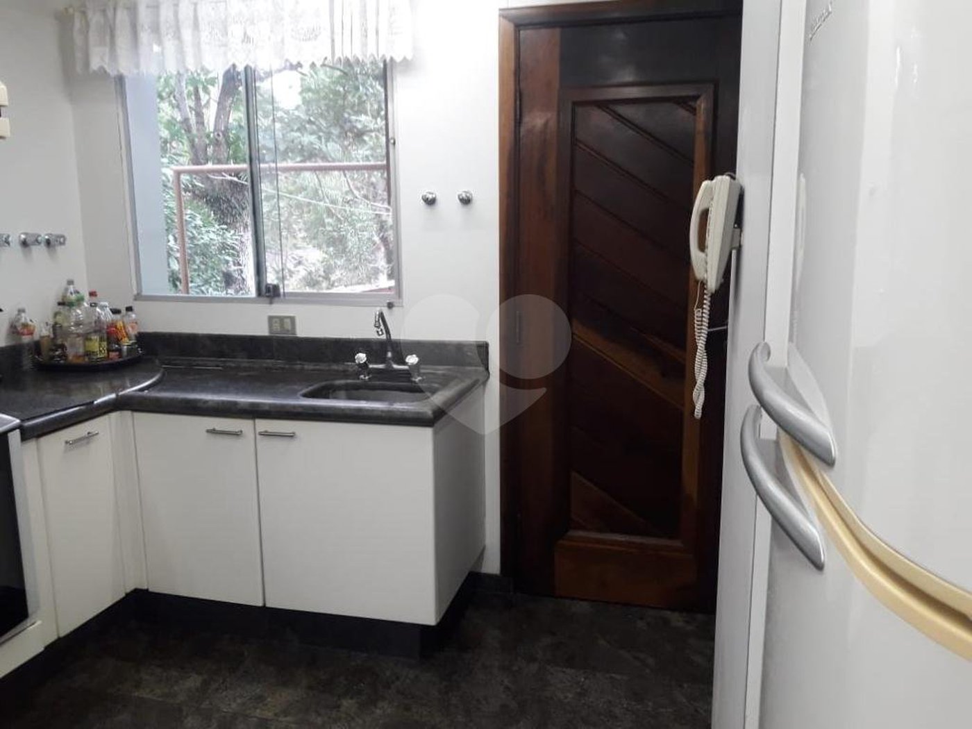 Sobrado à venda com 6 quartos, sendo 2 suítes, em Horto Florestal, São Paulo, SP
