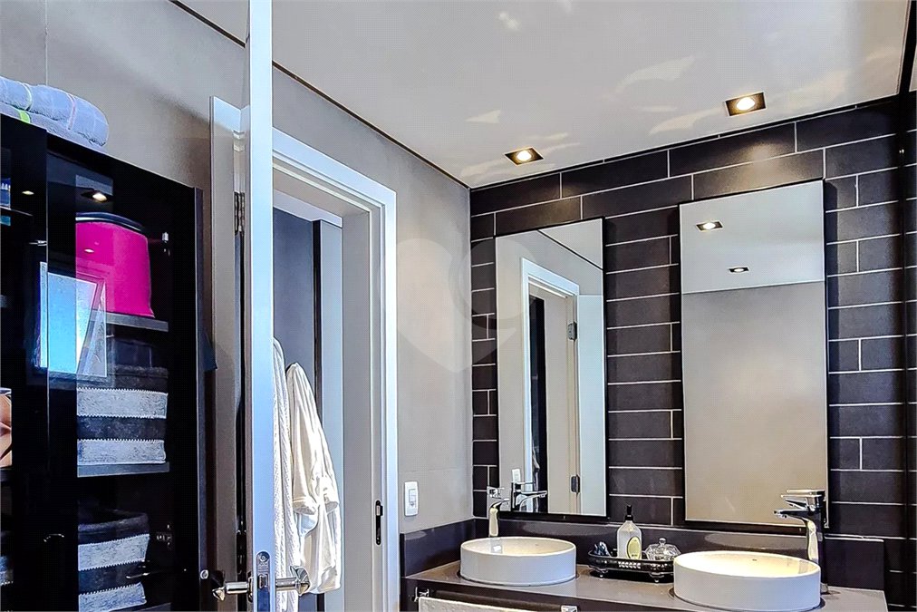Apartamento à venda com 4 quartos, sendo 3 suítes, em Vila Romana, São Paulo, SP