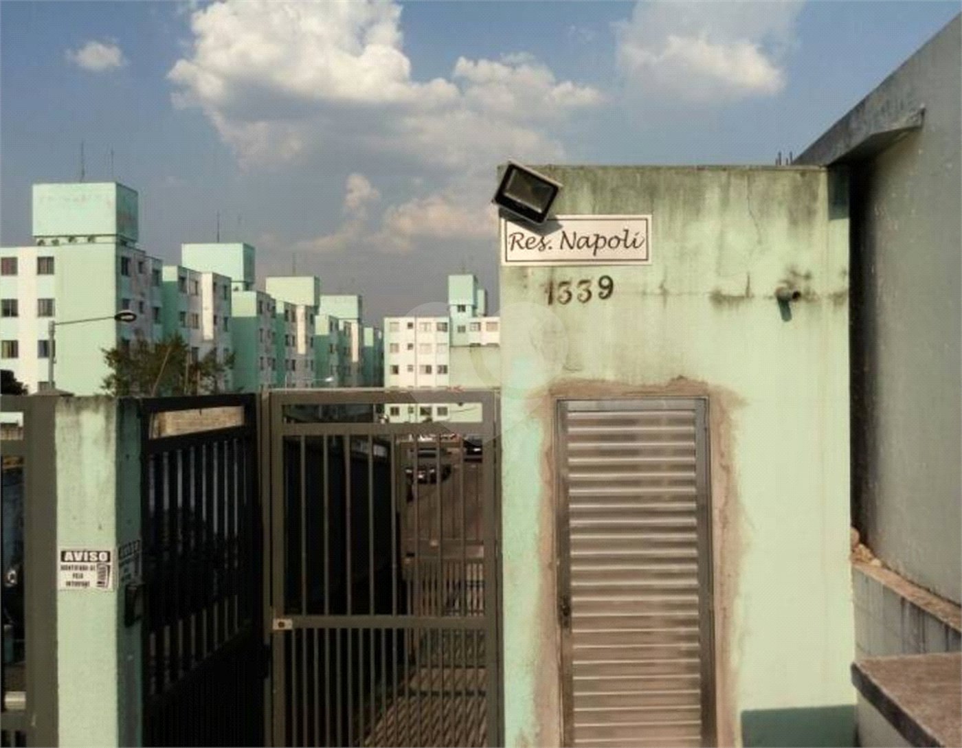 Apartamento à venda com 2 quartos em Jardim Itamarati, Poá, SP