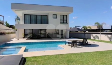 Casa à venda com 4 suítes no condomínio Fazenda Serra Azul, Itupeva - SP