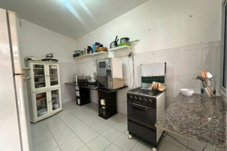 Casa à venda com 3 quartos, sendo 1 suíte, no condomínio Residencial Delle Stelle, Louveira - SP