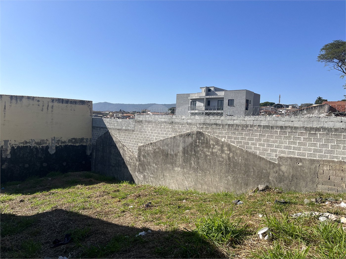 Terreno à venda em Jardim Alvinópolis, Atibaia, SP