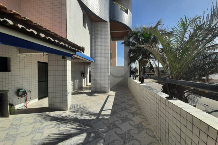 Apartamento à venda com 2 quartos, sendo 1 suíte, em Vera Cruz, Mongaguá, SP