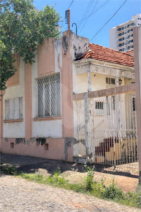 Casa à venda com 3 quartos no Centro, Araraquara, SP