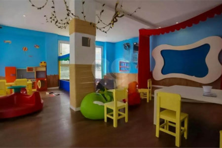 Apartamento à venda com 3 quartos, sendo 1 suíte,  em Cidade São Francisco, São Paulo, SP