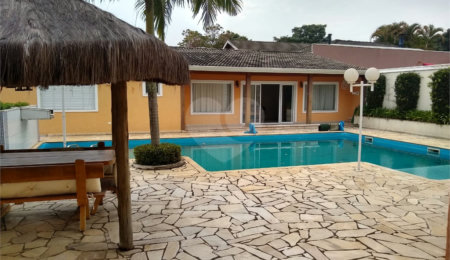 Casa à venda com 5 quartos, sendo 4 suítes,  no condomínio Parque Shambala, Atibaia - SP