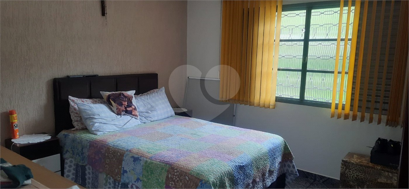 Sobrado à venda com 3 quartos em Jaraguá, São Paulo, SP
