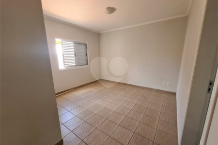 Casa à venda com 3 quartos, sendo 2 suítes, no condomínio Terras de São Francisco, Vinhedo - SP