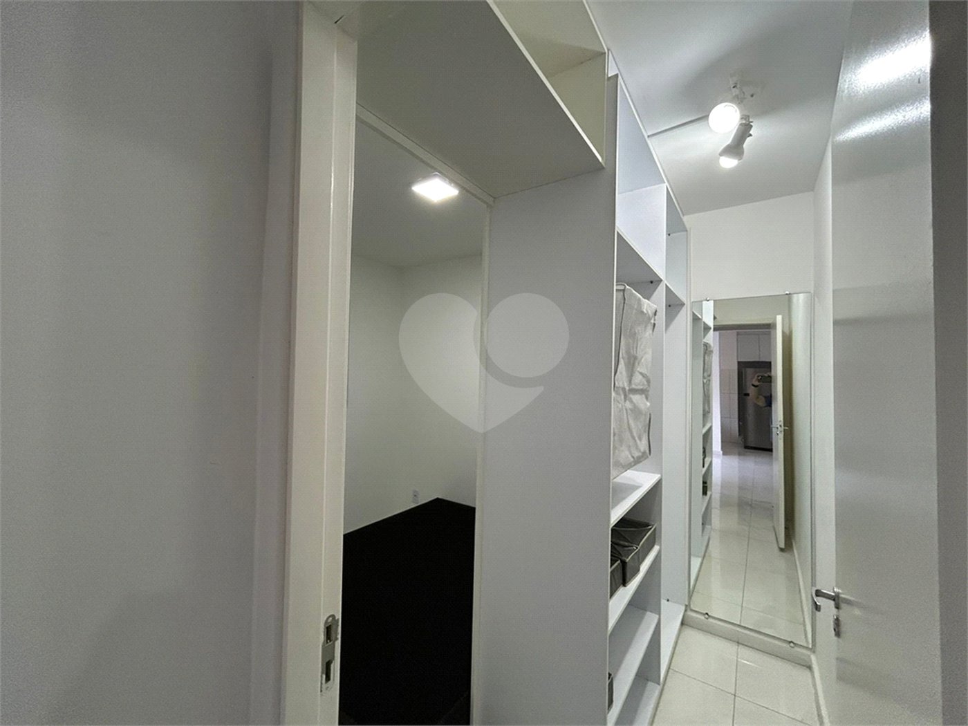 Apartamento à venda com 2 quartos em Vila Reis, Itapetininga, SP