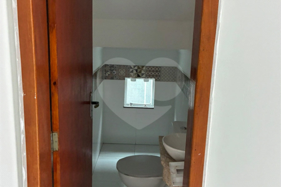 Sobrado à venda com 3 quartos, sendo 1 suíte, em Vila Maricy, Guarulhos, SP