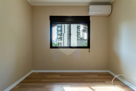 Apartamento à venda com 3 quartos, sendo 1 suíte, em Brooklin, São Paulo, SP