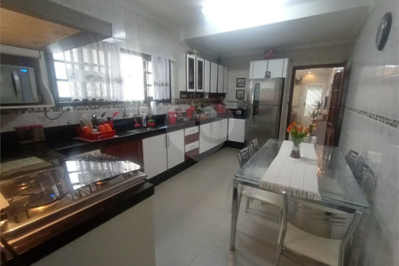 Sobrado à venda com 3 quartos, sendo 1 suíte, em Vila Gustavo, São Paulo, SP