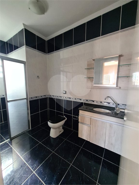Casa à venda com 3 quartos, sendo 2 suítes, no condomínio Terras de São Francisco, Vinhedo - SP