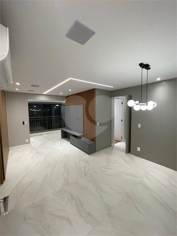 Apartamento à venda ou para alugar com 3 quartos, sendo 1 suíte, em Barra Funda, São Paulo, SP