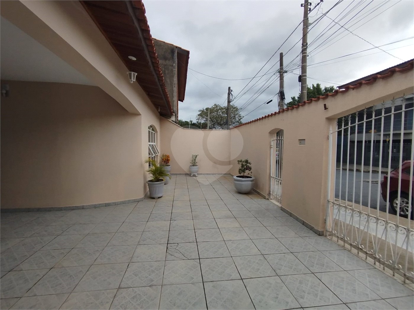 Casa à venda com 3 quartos, sendo 1 suíte, em Jardim Leocádia, Sorocaba, SP