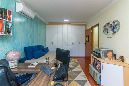 Casa à venda com 3 suítes em Jardim Prudência, São Paulo, SP