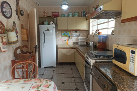 Casa Térrea à venda com 4 quartos, sendo 2 suítes,  em Jardim Paulista, Atibaia, SP