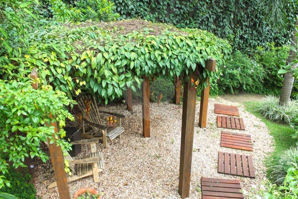 Sobrado à venda com 4 suítes em Alto da Boa Vista, São Paulo, SP