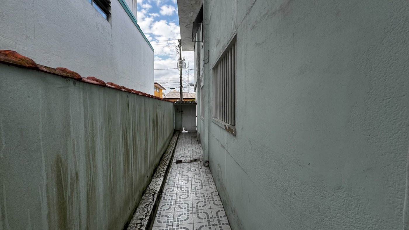 Casa dos Sonhos no Canal 6 – Piscina, Privacidade e 450m² de Terreno