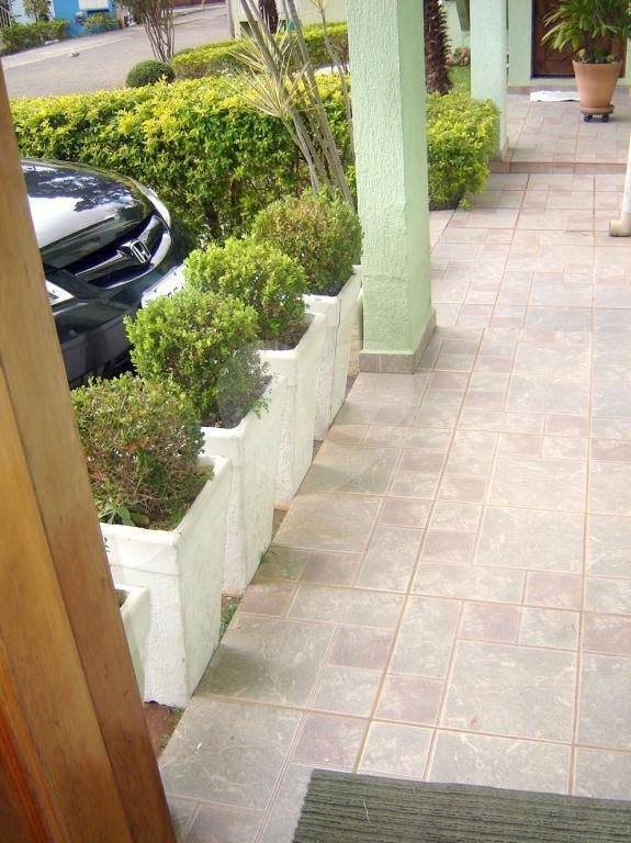 Sobrado à venda com 3 quartos, sendo 1 suíte, em Vila São João Batista, Guarulhos, SP