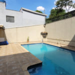 Sobrado à venda com 4 quartos, sendo 3 suítes, em Horto, São Paulo, SP