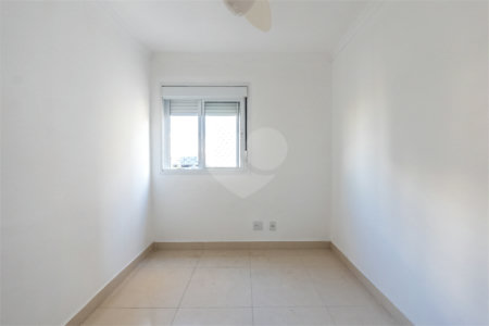 Apartamento à venda com 3 quartos, sendo 1 suíte, em Jardim Parque Morumbi, São Paulo, SP