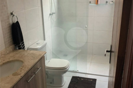 Casa à venda com 3 quartos, sendo 1 suíte, no condomínio Fiorella, Valinhos - SP