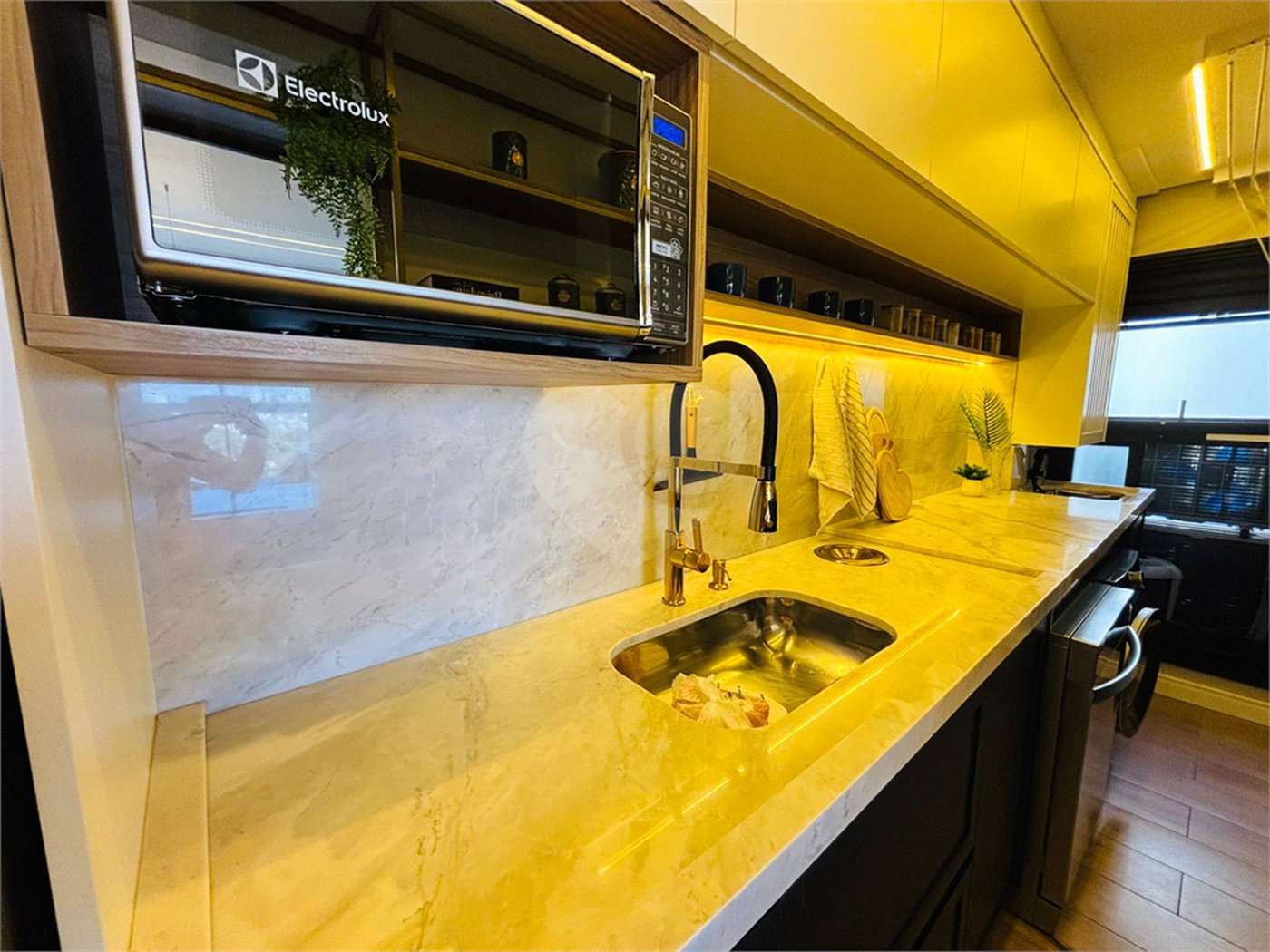 Apartamento à venda com 2 quartos, sendo 1 suíte,  em Jardim Piratininga, Sorocaba, SP