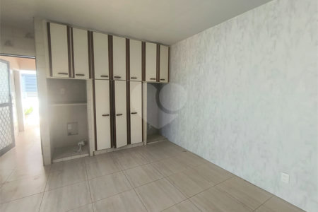 Casa à venda com 3 quartos, sendo 1 suíte, em Vila Santana, Araraquara, SP